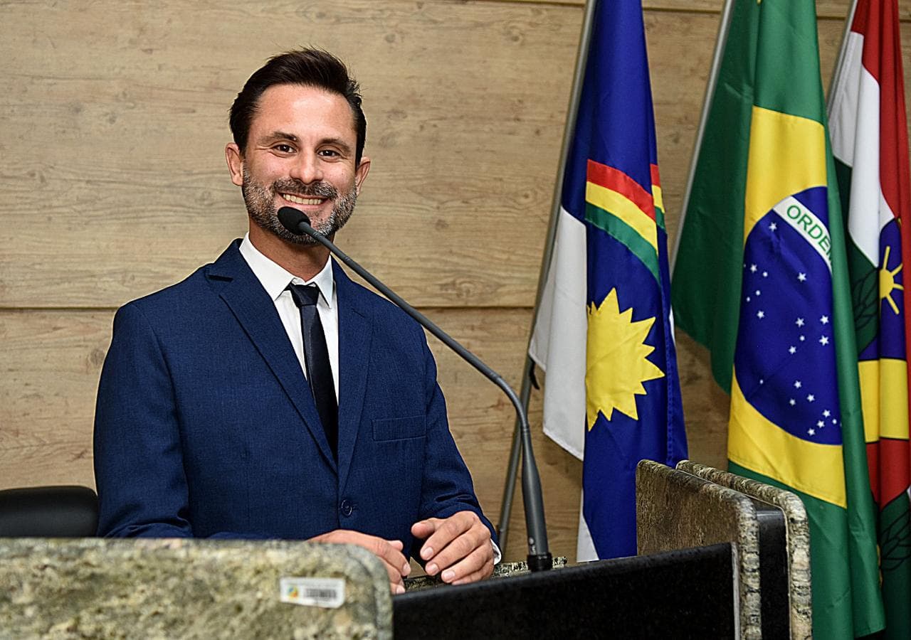 Renato Lyra em ação